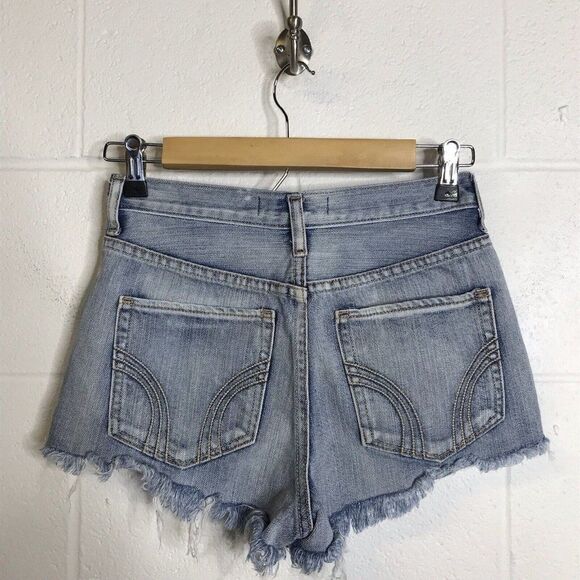 Hollister Denim Jean Shorts Distressed Light Washed Raw Edge Size 1 W25 - Picture 4 of 12